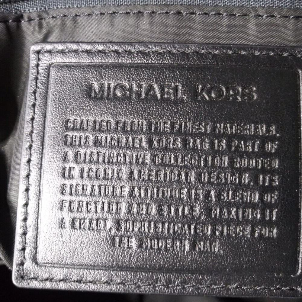 Michael Kors Parker Messenger Bag Black Shoulder Bag - Picture 4 of 12